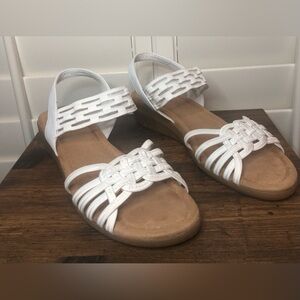 Impo Stretch “Geneshia” Size 9 1/2 M